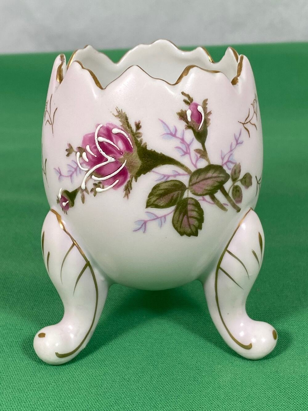 Vintage Hand Painted Fine Porcelain 3-Footed Pink 3 3/4โ Egg Vase EUC